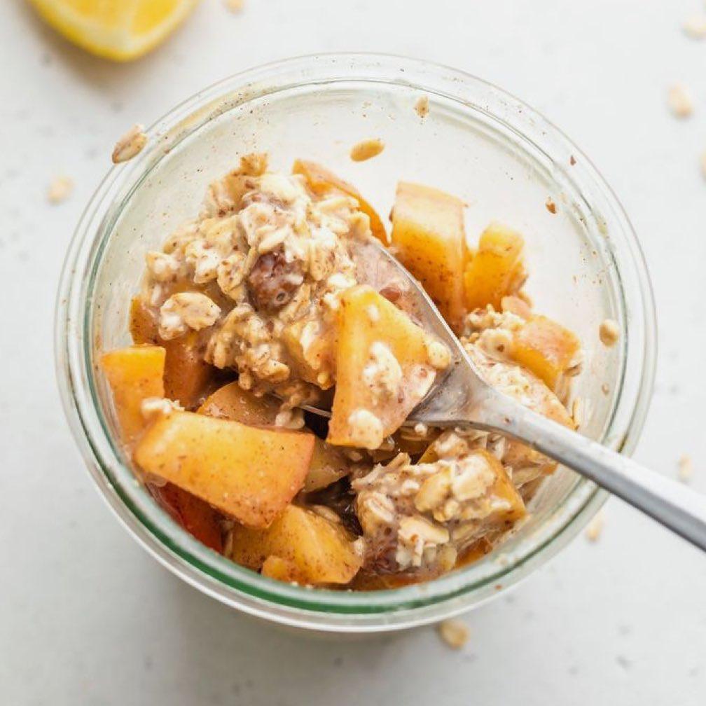 OVERNIGHT OATS: APPLE PIE